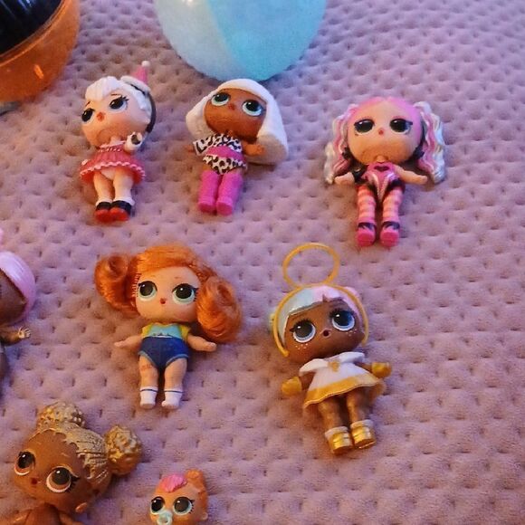 L.O.L. Surprise! Dolls Set with Accessories - Picture 2 of 4